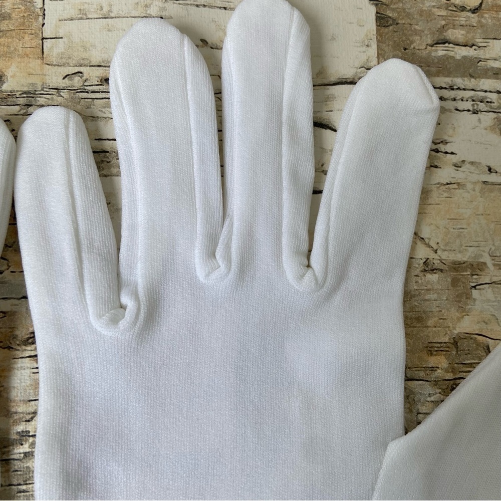 Women’s Vintage Gloves White Vintage Gloves - Picture 5 of 15
